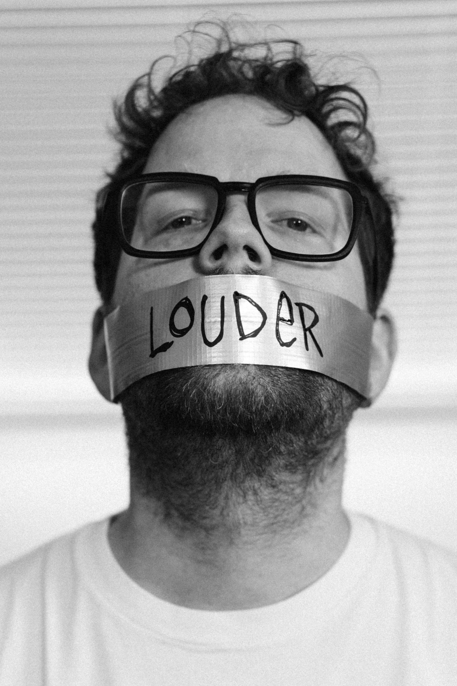 louder-than-hate louder-than-hate_05.jpg